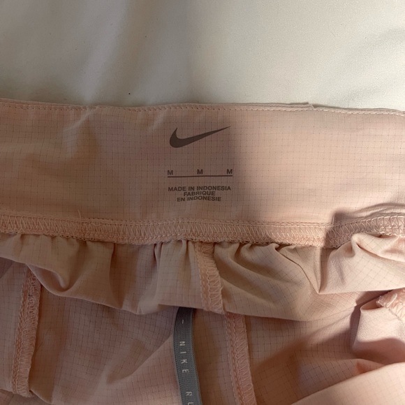 Nike running shorts - Picture 3 of 4